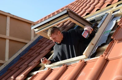 Pose de fenêtres de toit Velux à Estoublon